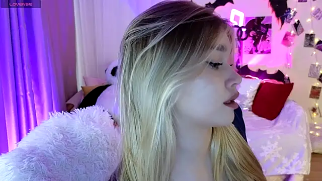 BattyMelody online show from October 31, 2025, 10:16 am