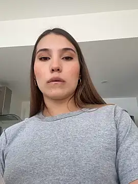 Snapshot of SophieRaily_ chatting on October 2, 2025, 6:59 pm SophieRaily online show from October 2, 2025, 6:59 pm