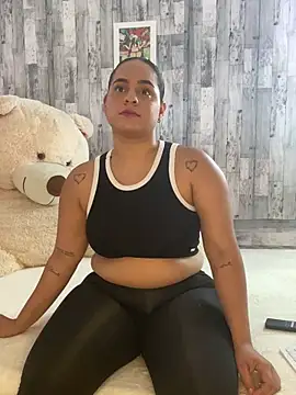 Violetrousse online show from October 13, 2025, 7:14 pm