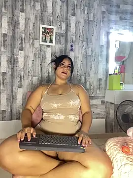Snapshot of Violetrousse chatting on March 23, 2026, 6:23 pm Violetrousse online show from March 23, 2026, 6:23 pm