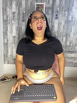 Snapshot of Violetrousse chatting on March 26, 2026, 1:22 am Violetrousse online show from March 26, 2026, 1:22 am