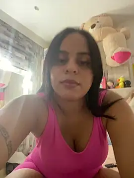 Snapshot of Violetrousse chatting on April 8, 2026, 8:31 pm Violetrousse online show from April 8, 2026, 8:31 pm