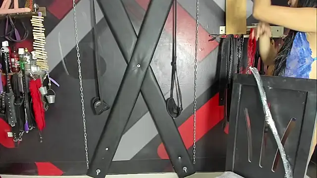 Snapshot of SUBMISSION_BDSM chatting on December 19, 2025, 12:23 pm SUBMISSION BDSM online show from December 19, 2025, 12:23 pm