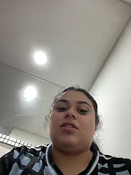 alissonfernandez  online show from January 3, 2025, 10:51 pm