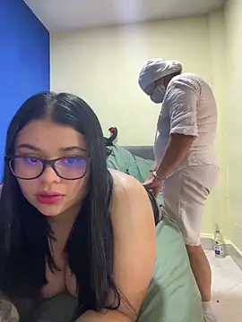 alissonfernandez  online show from October 12, 2025, 4:11 am