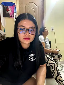 alissonfernandez  online show from November 28, 2025, 12:52 pm