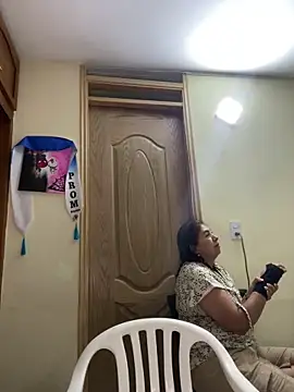 Snapshot of alissonfernandez_ chatting on January 16, 2026, 12:36 am alissonfernandez online show from January 16, 2026, 12:36 am