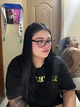 Snapshot of alissonfernandez_ chatting on February 15, 2026, 6:59 pm alissonfernandez online show from February 15, 2026, 6:59 pm