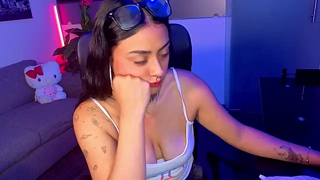 Snapshot of Lovely_celeste chatting on February 24, 2026, 3:59 am Lovely celeste online show from February 24, 2026, 3:59 am