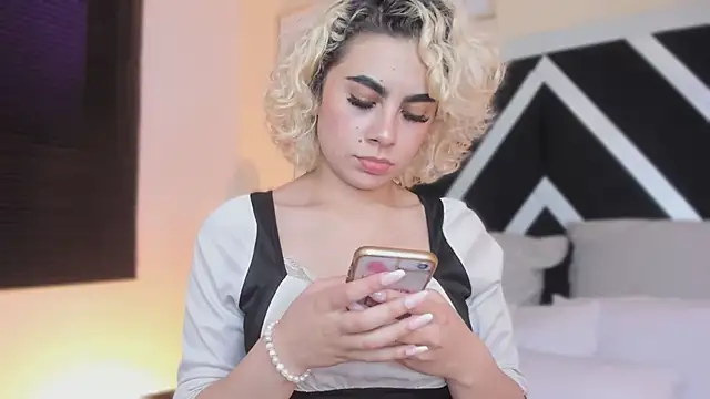 marian pinzon online show from November 12, 2025, 1:28 am