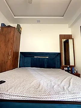 Emmy kapoor online show from December 8, 2024, 9:46 am