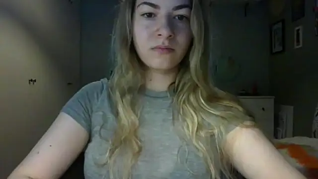 Snapshot of ROSIEx_sweet chatting on June 16, 2026, 6:49 am ROSIEx sweet online show from June 16, 2026, 6:49 am