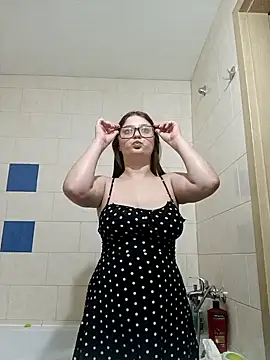 Snapshot of kila_lo chatting on January 10, 2025, 12:58 pm kila lo online show from January 10, 2025, 12:58 pm