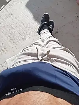 Snapshot of MrTamburine22 chatting on November 11, 2025, 12:05 pm MrTamburine22 online show from November 11, 2025, 12:05 pm