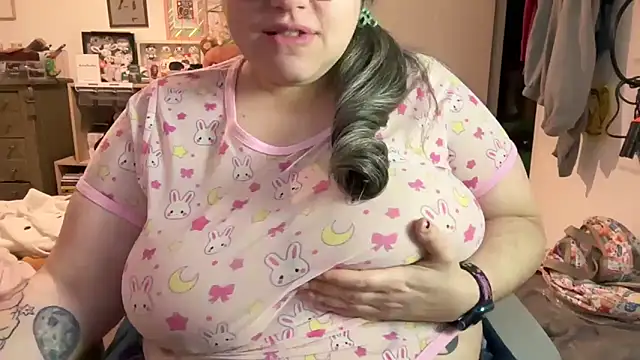 MimiParis online show from January 6, 2025, 4:23 pm