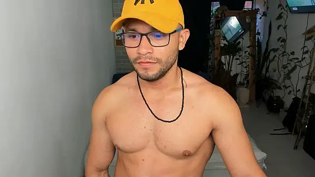 Snapshot of Travis_bakers chatting on February 22, 2025, 10:52 pm Travis bakers online show from February 22, 2025, 10:52 pm