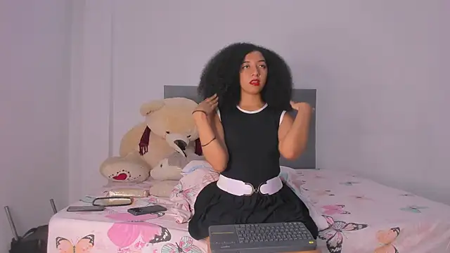 Snapshot of NAHOMI_MILLER chatting on January 17, 2025, 5:11 am NAHOMI MILLER online show from January 17, 2025, 5:11 am