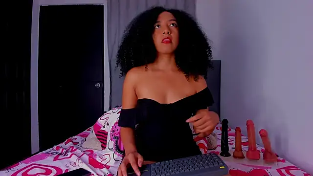 Snapshot of NAHOMI_MILLER chatting on March 16, 2025, 2:32 am NAHOMI MILLER online show from March 16, 2025, 2:32 am