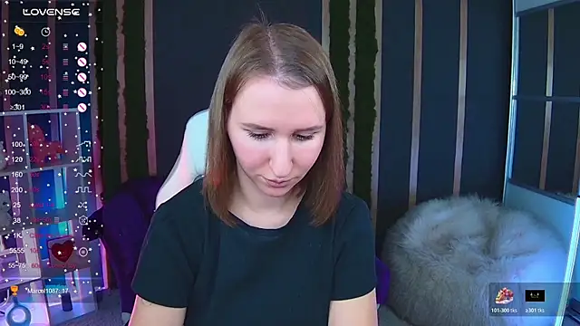 AliceBYKiss online show from November 7, 2025, 1:11 pm