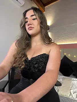 AniiRose online show from November 5, 2025, 12:43 am