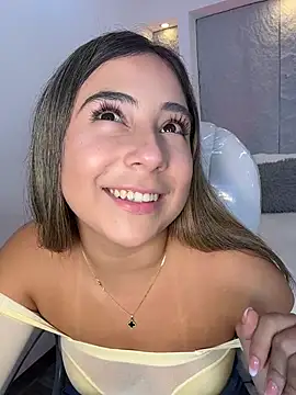 Snapshot of MelodyRey_ chatting on February 25, 2026, 11:03 pm MelodyRey online show from February 25, 2026, 11:03 pm