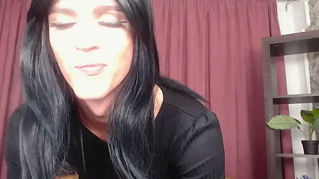  CRYSTAL tgirl online show from December 6, 2024, 6:28 pm