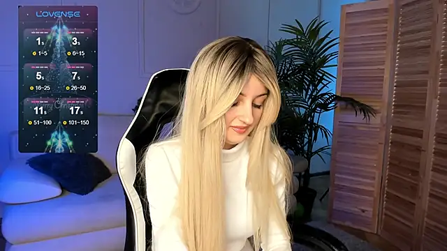 Snapshot of Katty_Lights chatting on January 5, 2025, 11:04 am Katty Lights online show from January 5, 2025, 11:04 am