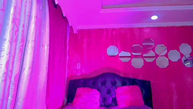 TiffanyMackensyy online show from March 19, 2026, 1:53 am