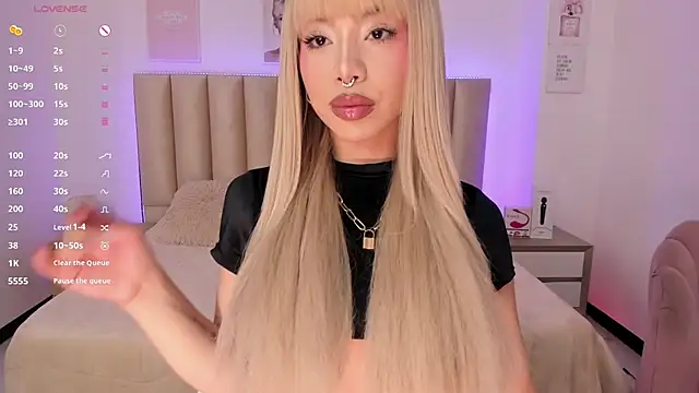 Snapshot of Catvalentine_ chatting on March 14, 2025, 6:42 am Catvalentine online show from March 14, 2025, 6:42 am