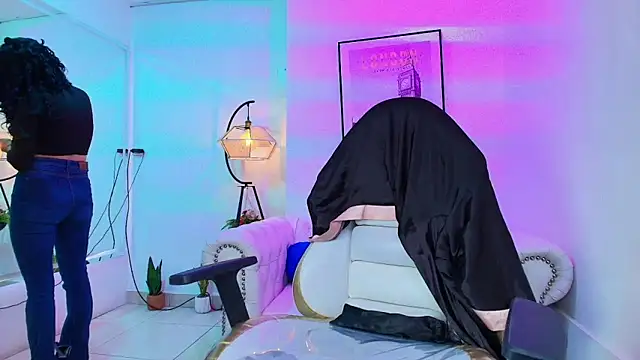 Snapshot of Theia_moon chatting on January 24, 2025, 12:41 pm Theia moon online show from January 24, 2025, 12:41 pm