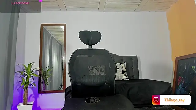 Snapshot of Thhiago_tay chatting on March 15, 2025, 3:51 am Thhiago tay online show from March 15, 2025, 3:51 am