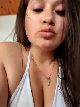 Neve Collins online show from March 13, 2025, 6:34 pm