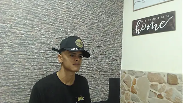 Snapshot of Billy_zander chatting on January 8, 2025, 12:37 pm Billy zander online show from January 8, 2025, 12:37 pm