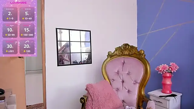 Snapshot of DannaMishellx_ chatting on November 9, 2025, 3:10 pm DannaMishellx online show from November 9, 2025, 3:10 pm