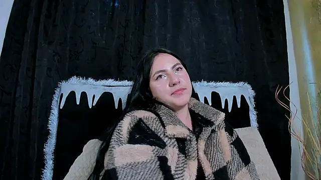 jenifer  power10 online show from December 17, 2025, 7:20 pm