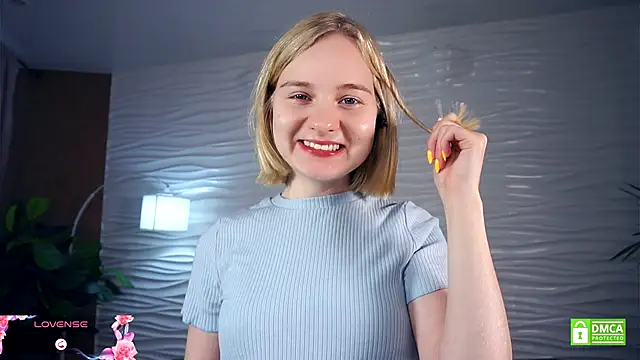 OdelinaFicken online show from October 24, 2025, 5:26 am