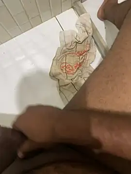 Snapshot of rodrigo21Cm_ chatting on February 17, 2025, 2:53 am rodrigo21Cm online show from February 17, 2025, 2:53 am