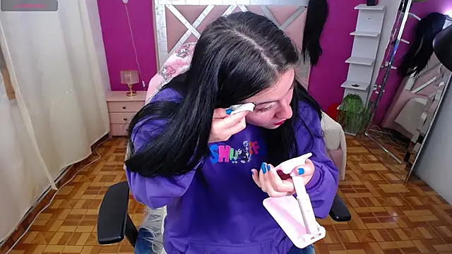 Kate Laurence  online show from February 25, 2025, 1:41 am