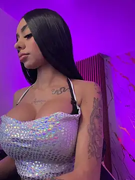 Tiffanny online show from April 2, 2026, 1:09 pm