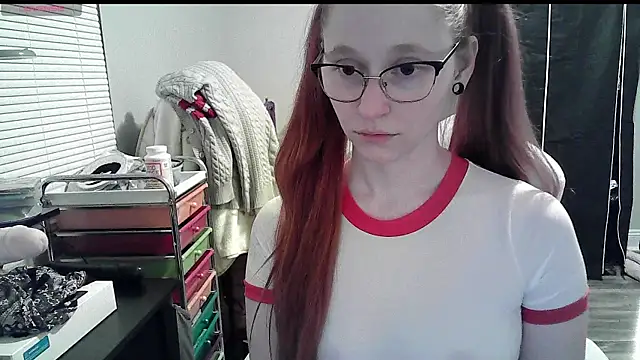 LilyFoxxx online show from January 15, 2025, 3:54 am