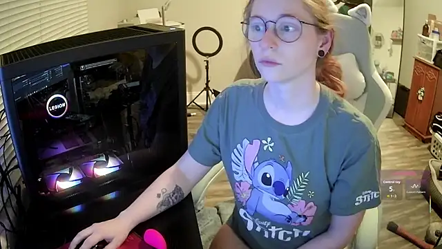 Snapshot of LilyFoxxx chatting on January 11, 2026, 6:29 am LilyFoxxx online show from January 11, 2026, 6:29 am