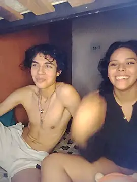 Snapshot of YoursexyJuan chatting on June 12, 2026, 6:23 am YoursexyJuan online show from June 12, 2026, 6:23 am