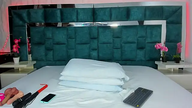 valtira nova online show from September 10, 2025, 7:14 pm