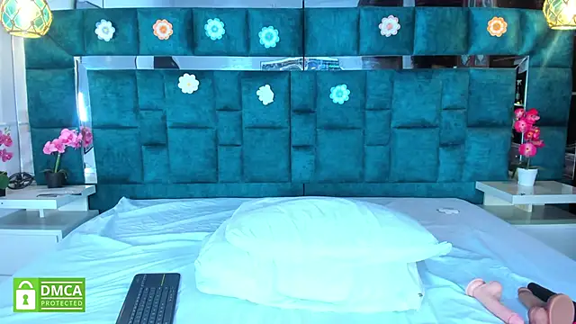 valtira nova online show from January 7, 2026, 7:16 pm