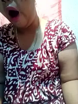 Snapshot of Super-Couple chatting on December 17, 2025, 12:38 am Super-Couple online show from December 17, 2025, 12:38 am