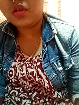 Snapshot of Super-Couple chatting on January 8, 2026, 5:37 pm Super-Couple online show from January 8, 2026, 5:37 pm