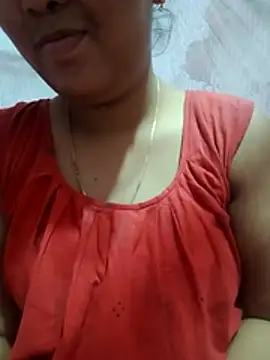 Snapshot of Super-Couple chatting on February 19, 2026, 5:36 am Super-Couple online show from February 19, 2026, 5:36 am