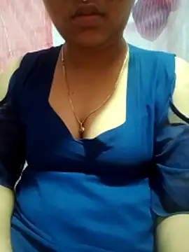 Snapshot of Super-Couple chatting on March 4, 2026, 4:51 am Super-Couple online show from March 4, 2026, 4:51 am