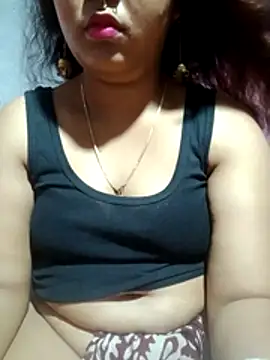 Snapshot of Super-Couple chatting on March 26, 2026, 4:34 pm Super-Couple online show from March 26, 2026, 4:34 pm