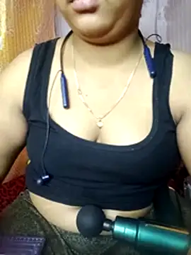 Snapshot of Super-Couple chatting on April 15, 2026, 6:26 pm Super-Couple online show from April 15, 2026, 6:26 pm